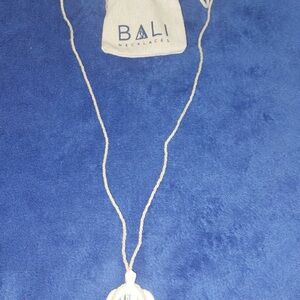 White Pendant Necklace